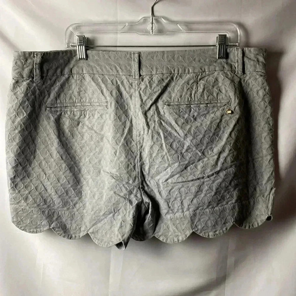 CROWN & IVY SHELBY SHORTS WO SIZE 16 GRAY SHORTS EMBOSSED DESIGN SCALLOPED HEM - Picture 9 of 13